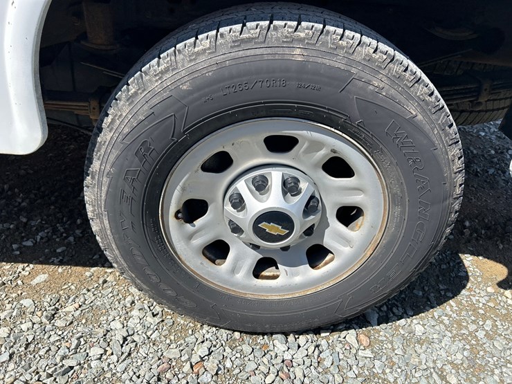 2018-chevrolet-3500-image-75