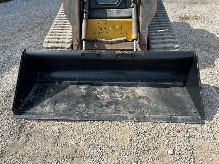 new-holland-lt190b-image-9