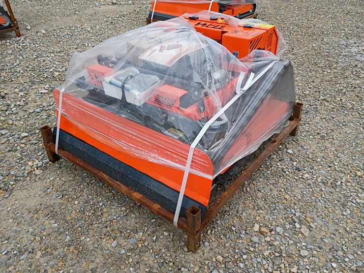 #l19-016-•-2026-tpm-remote-control-lawn-mower-w/-blade-image-2