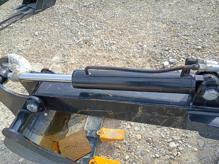 #23934-•-backhoe-skid-steer-attachment-image-10