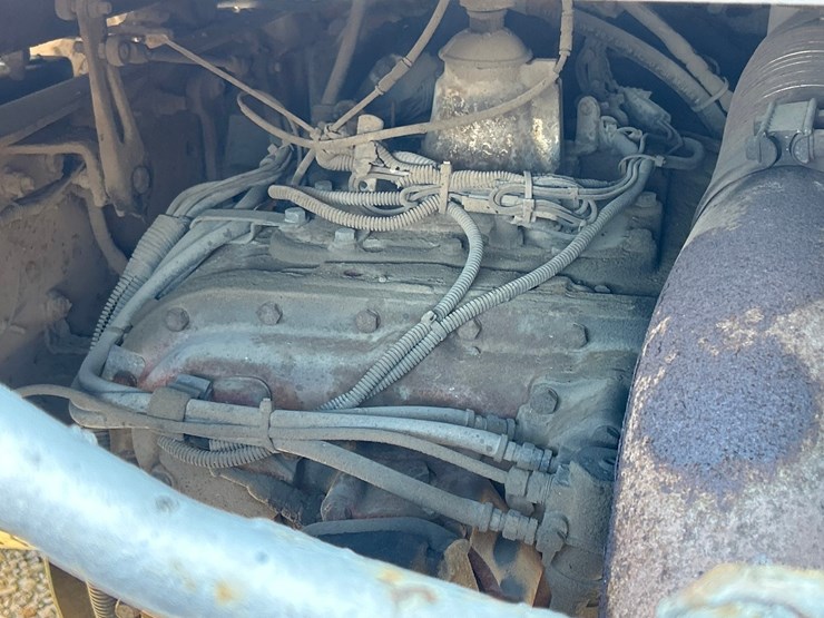 1994-massey-ferguson-8-image-33