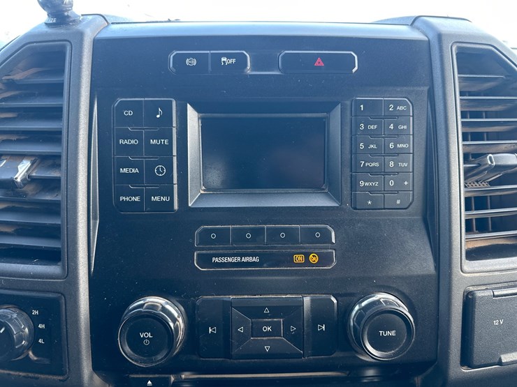 2017-ford-f350-image-43