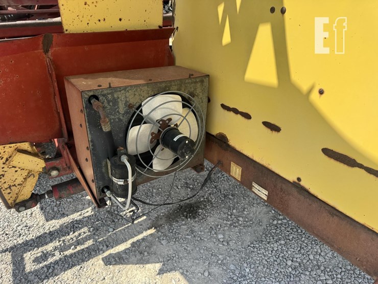 new-holland-1069-image-5