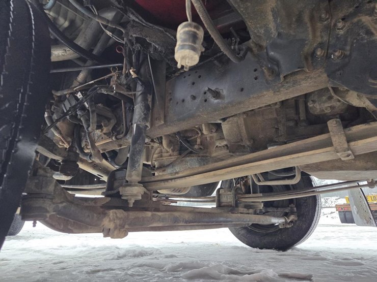 2005-massey-ferguson-8-image-29