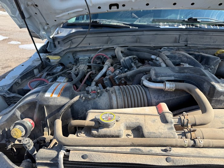 2014-ford-f550-xl-image-36