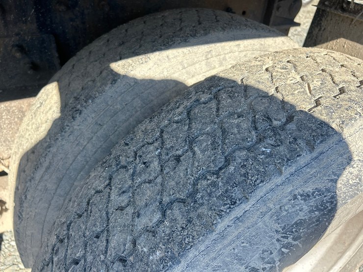 2006-international-7400-image-76