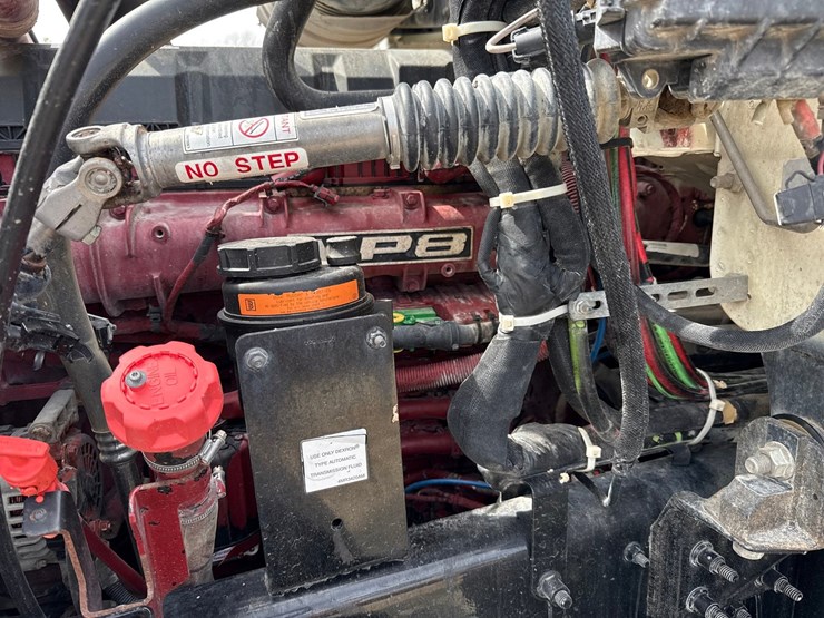 2019-massey-ferguson-8-image-11