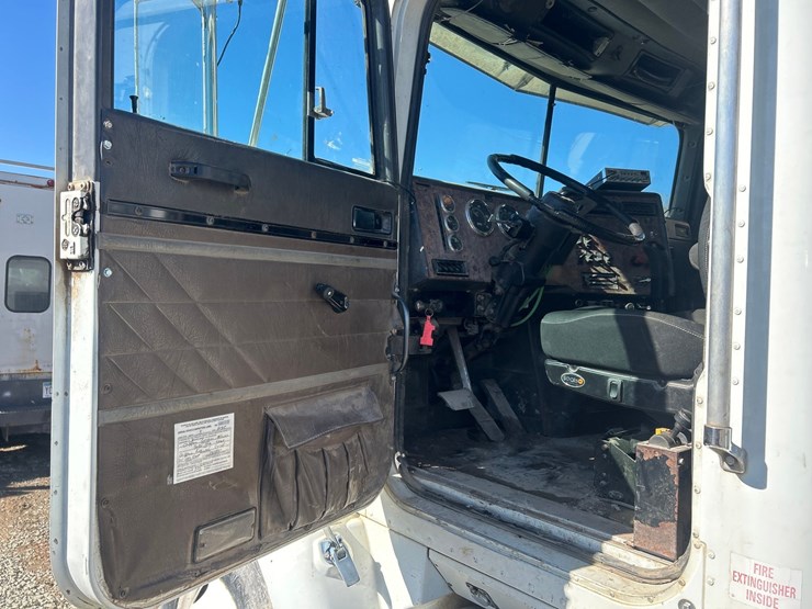 1998-international-9200-image-53