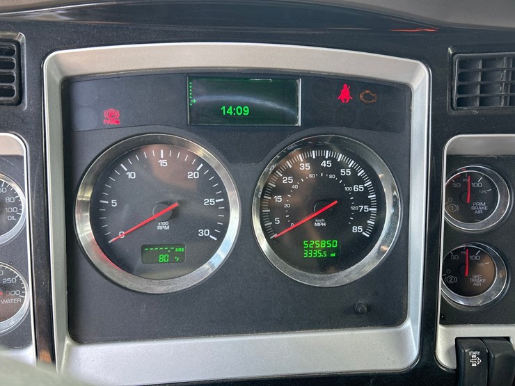 2017-kenworth-t660-image-65