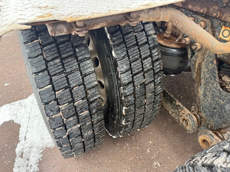 2011-kenworth-t800-image-79