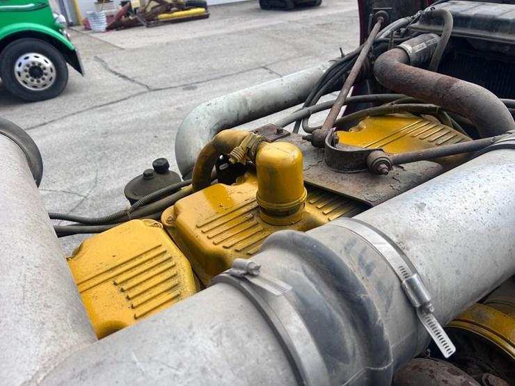 1998-peterbilt-379-image-71