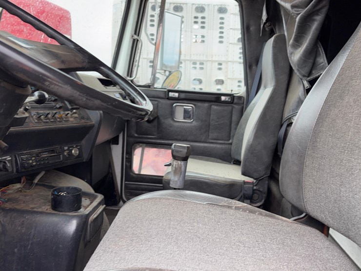 1994-volvo-wia-64t-sleeper-image-19