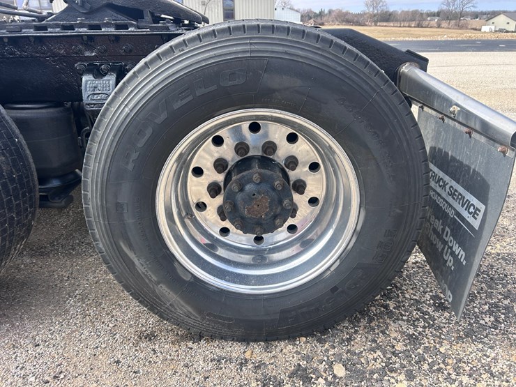 2000-peterbilt-379-image-81