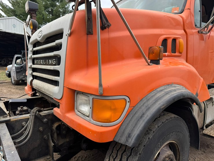 #2168-•-2001-sterling-4x2-snow-plow-truck-image-10