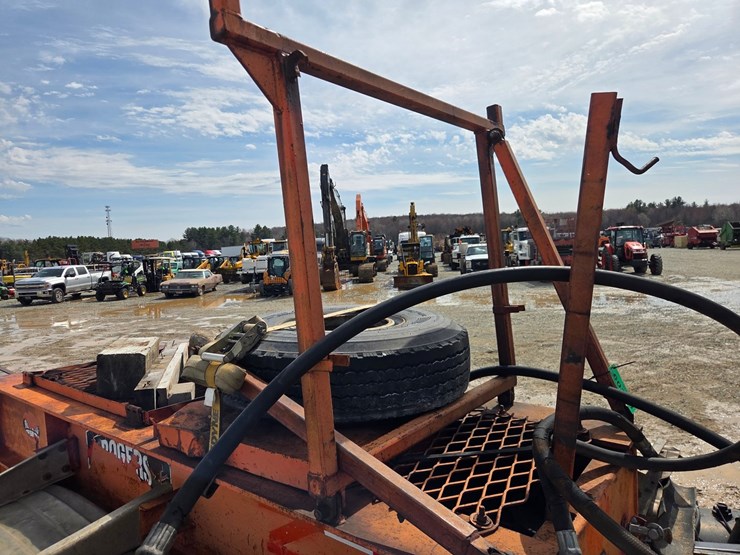 1975-massey-ferguson-8-image-10