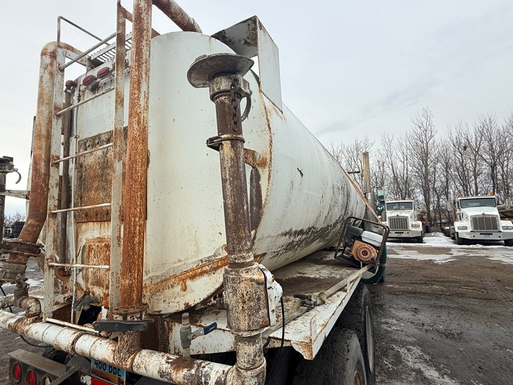 1999-mack-dm690-image-26