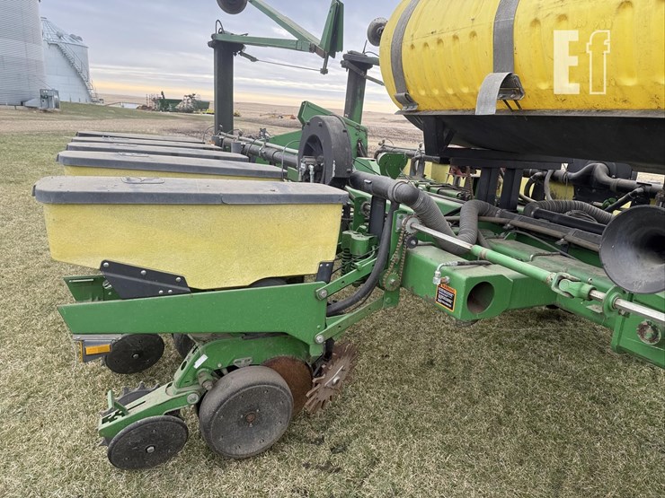 1997-john-deere-1770-image-25