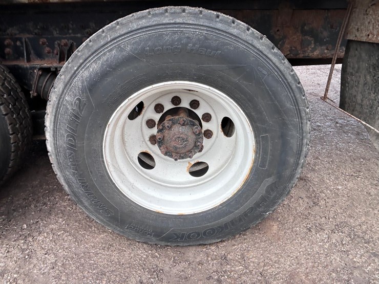 2003-international-7400-image-75