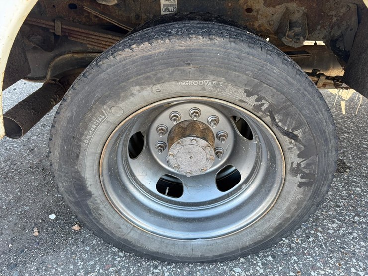 #1064-•-2015-ram-5500-heavy-duty-service-truck-image-42