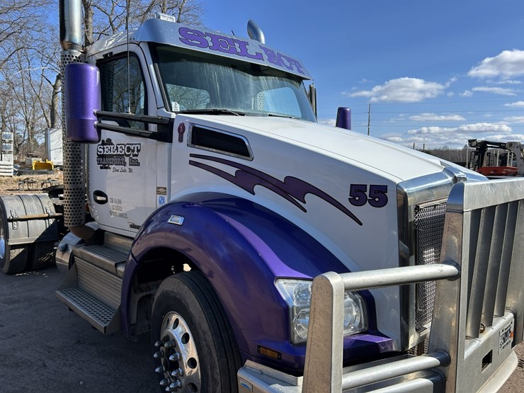 2020-kenworth-t880-image-11