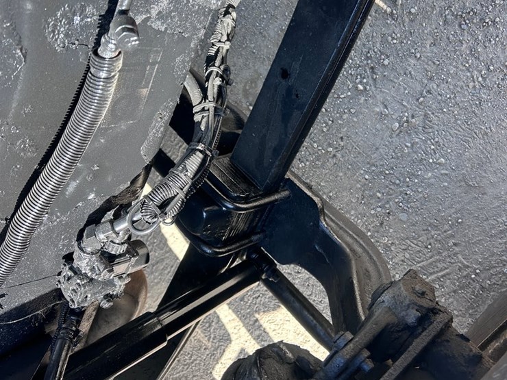 #1679-•-2004-kenworth-flatbed-truck-image-49