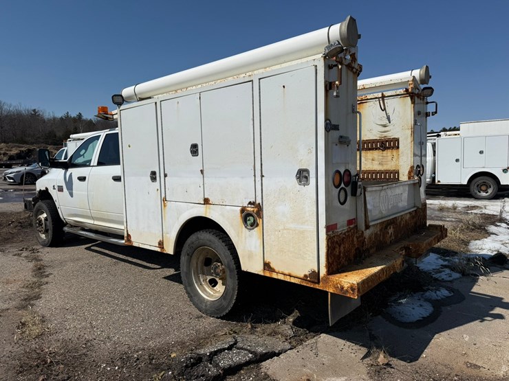 #1065-•-2013-ram-5500-heavy-duty-service-truck-image-3