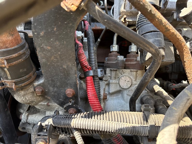 #2199-•-2020-international-a26-sleeper-cab-truck-tractor-image-68