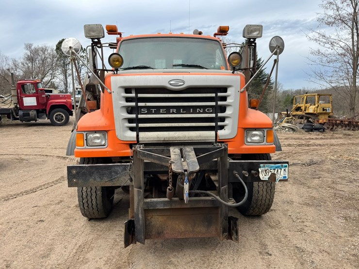 #2168-•-2001-sterling-4x2-snow-plow-truck-image-8