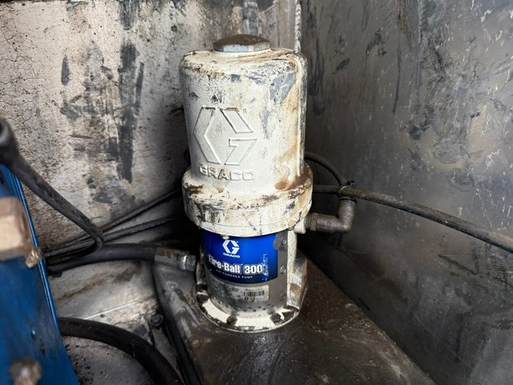 2012-international-7400-image-32