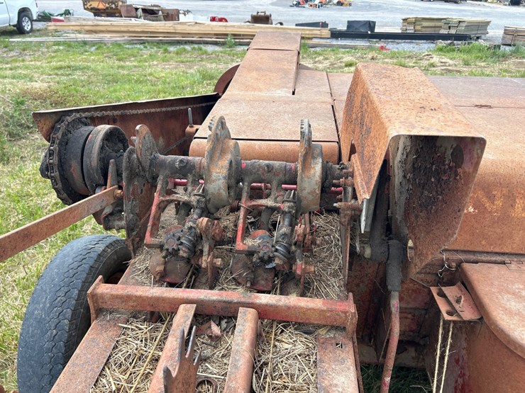 new-holland-268-image-7