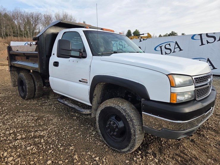 2005-chevrolet-3500-image-7