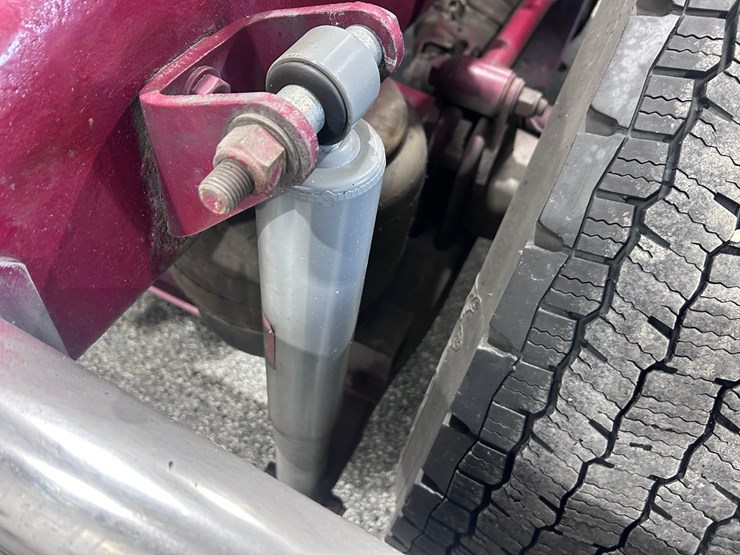 2007-peterbilt-379-image-40