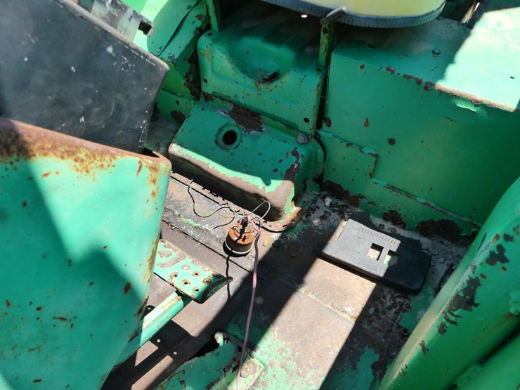john-deere-3155-image-12