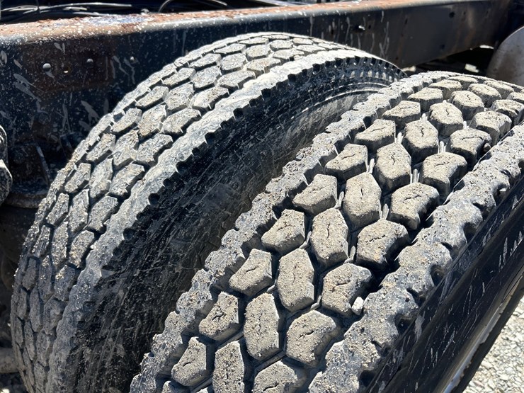 1994-massey-ferguson-8-image-82