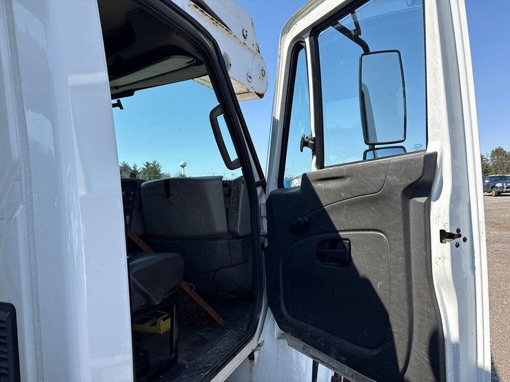 2014-international-4300-sba-image-39