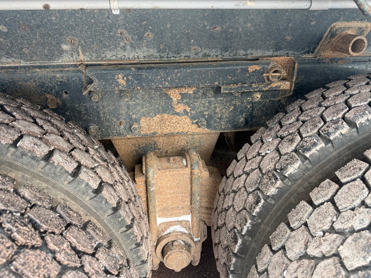 #1056-•-1989-mack-quad-axle-dump-truck-image-35