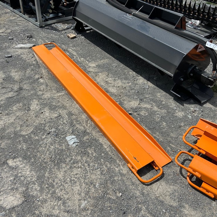 #31 • (1) PAIR OF PALLET FORK EXTENSIONS (start of row 2)