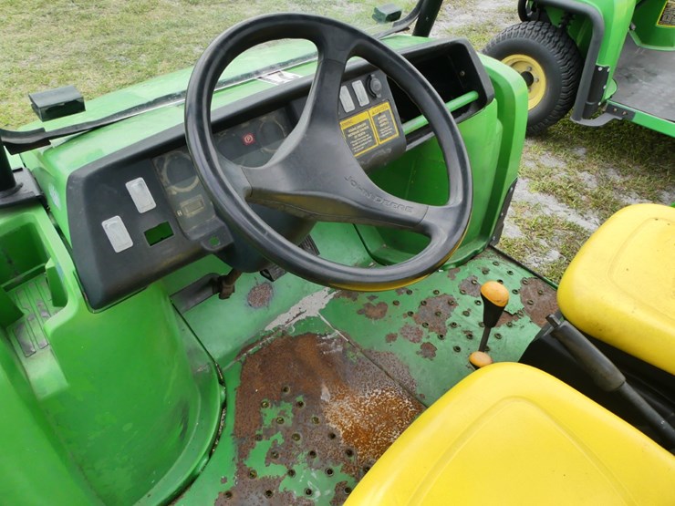 john-deere-gator-image-11