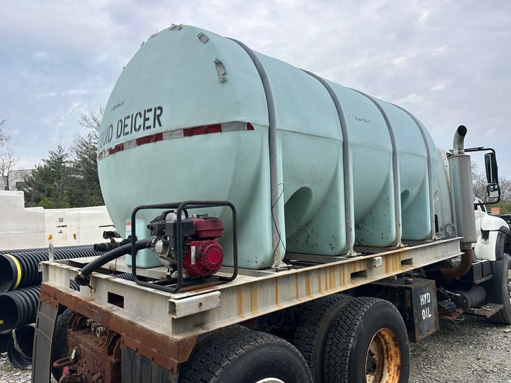 2007-international-7600-image-15