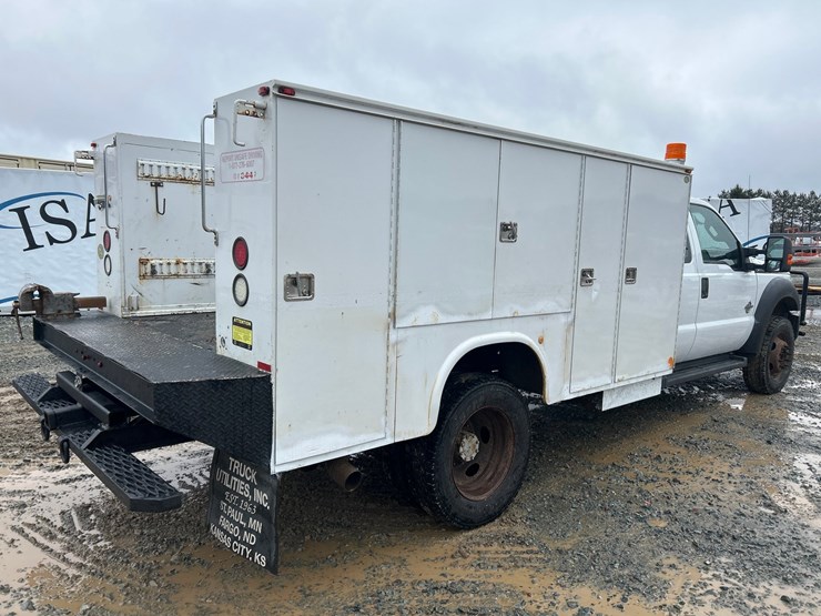 2011-ford-f550-image-5