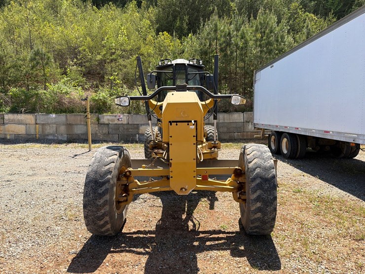 2018-caterpillar-12m3-image-8