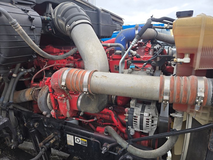 peterbilt-579-image-60