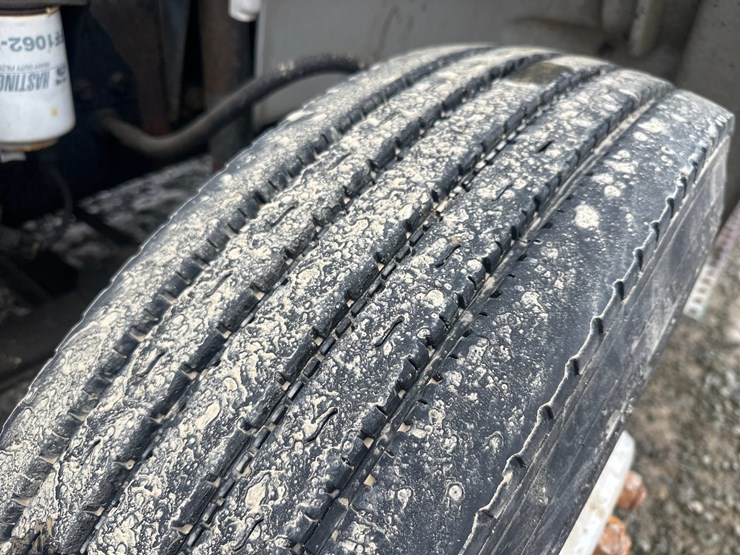 1998-massey-ferguson-8-image-75