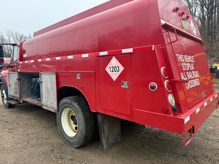 2012-international-7400-image-35