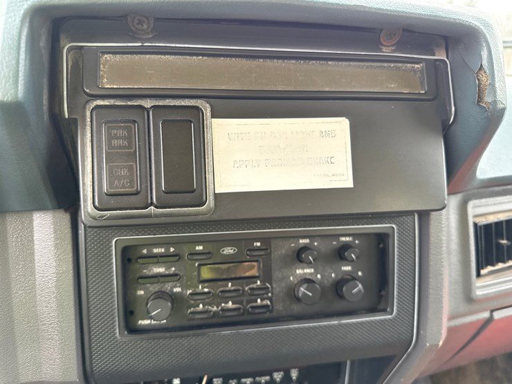 1993-ford-f700-image-63