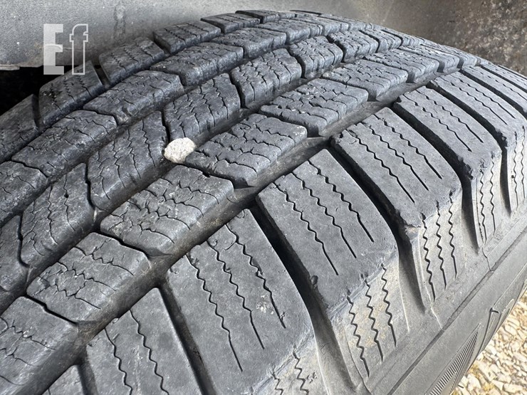 2013-ford-e350-image-7