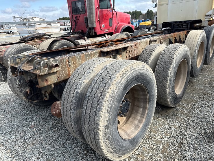 1996-western-star-4964s-image-35
