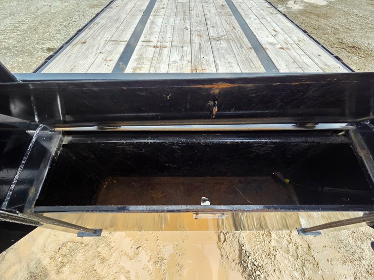 2024-massey-ferguson-8-image-16