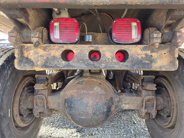 2005-massey-ferguson-8-image-37