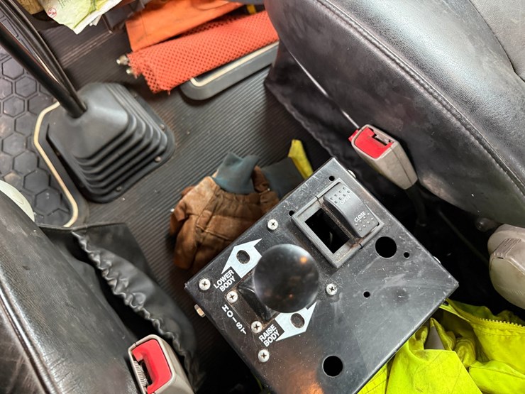 2020-kenworth-t800-image-59